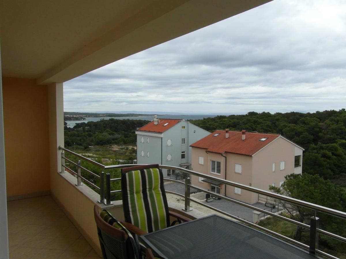 Bentley - Sea-View - 2 Bedroom Apartment Premantura Exterior foto