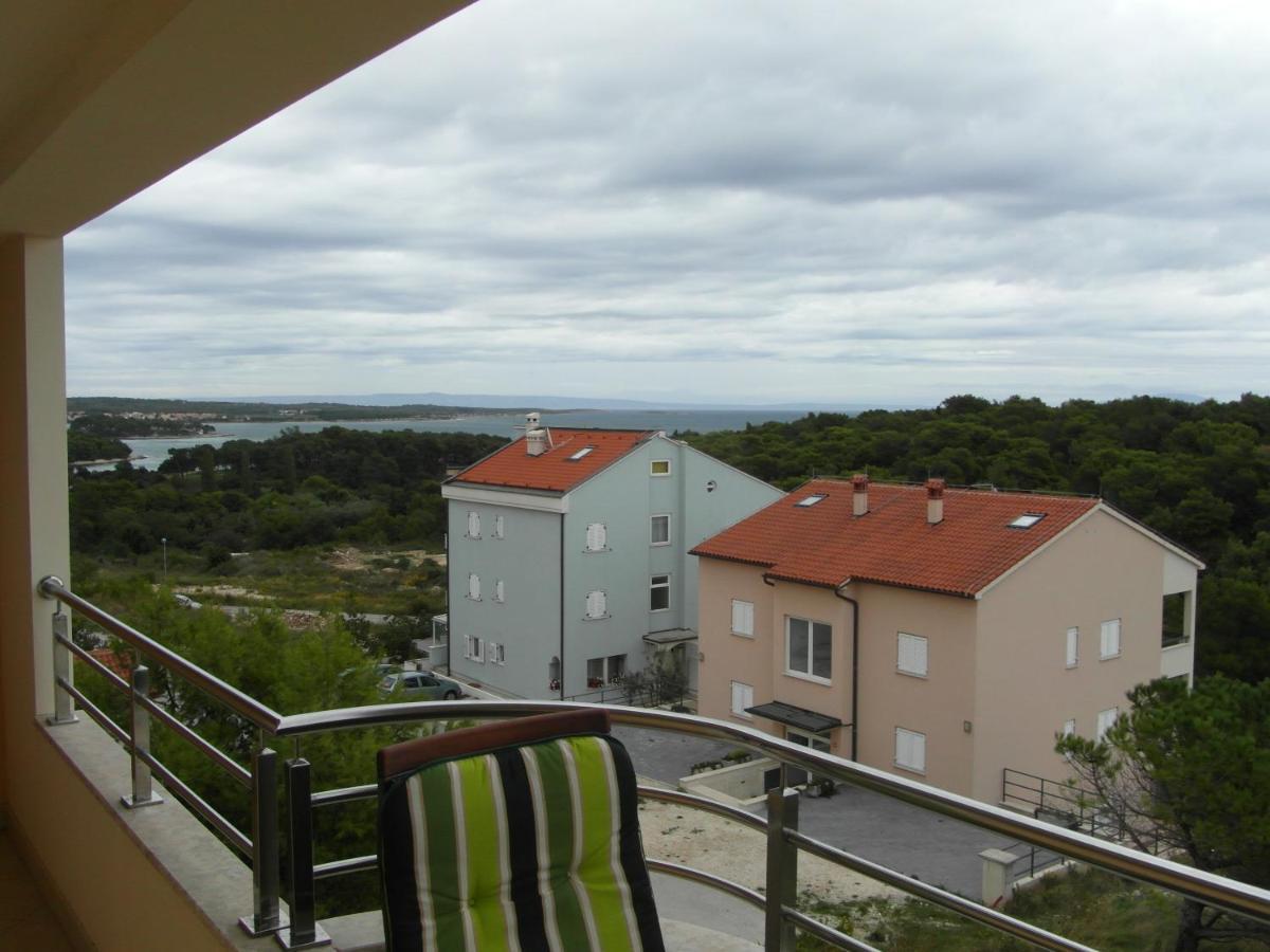 Bentley - Sea-View - 2 Bedroom Apartment Premantura Exterior foto